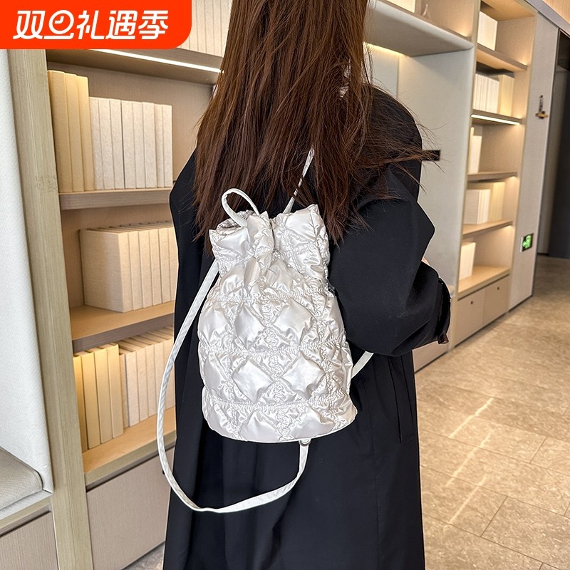 CAHMLO韩国新款抽绳褶皱云朵双肩包时尚泡泡羽绒手提腋下托特女