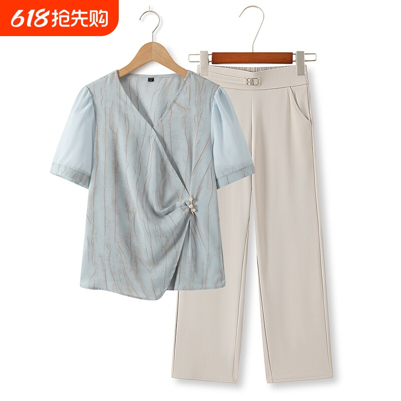 妈妈夏装2026新款短袖两件套装时尚T恤中老年女装夏季洋气上衣服