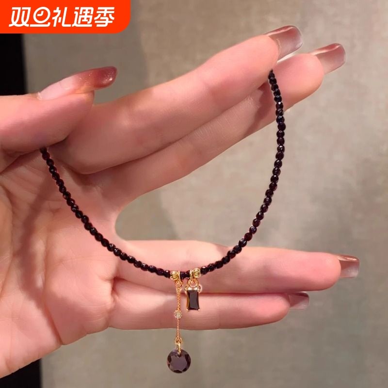黑色水晶流苏项链女款高级感小众设计感短款颈链2025年新款锁骨链