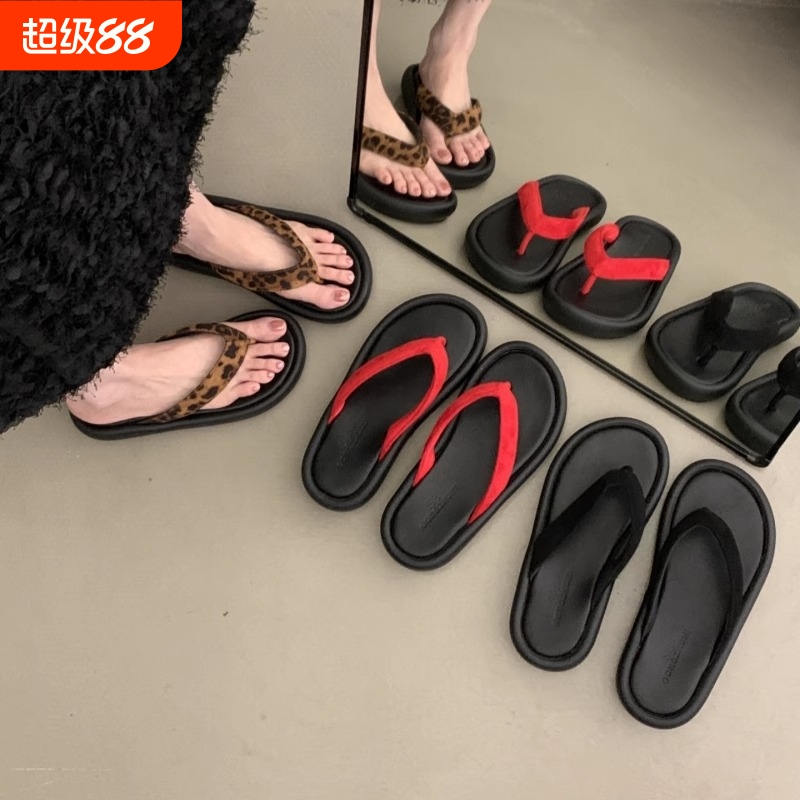 绝美厚底人字拖女平底夹脚凉拖鞋女夏外穿2025新款高级感沙滩凉鞋