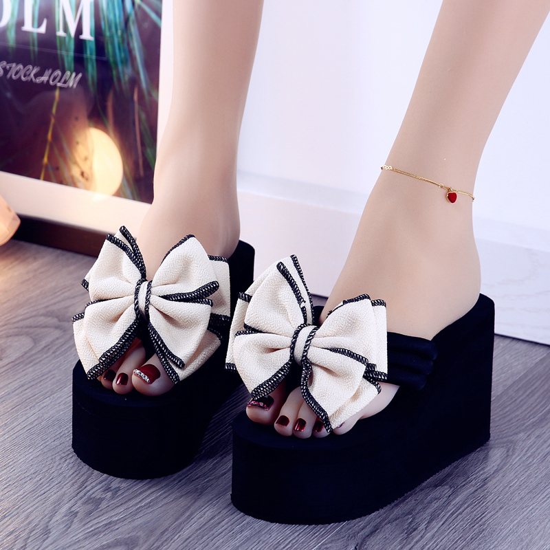 新款沙滩鞋卉兹沐坡跟百搭