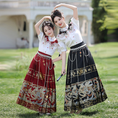 创新亲子装暗纹龙凤马面长裙