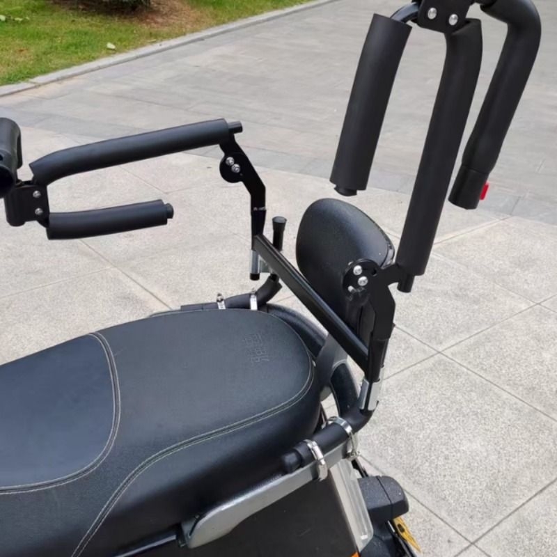 新款电动摩托车儿童座椅安全围栏后置可掀开护宝宝踏板车坐椅扶手