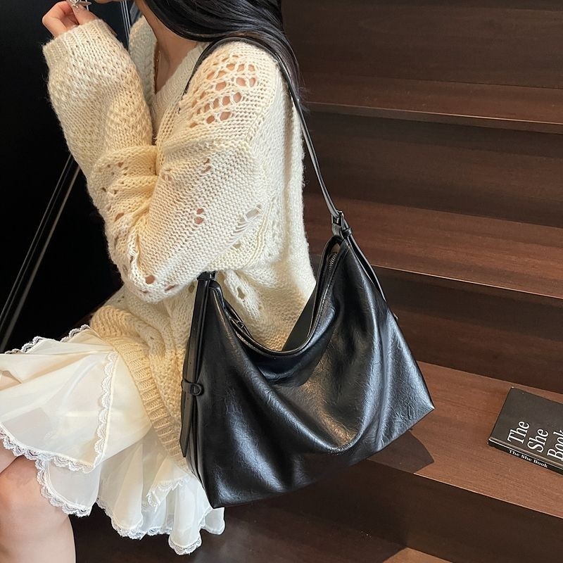 新款时尚复古女士大容量包包通勤单肩百搭高级斜挎包腋下托特包女