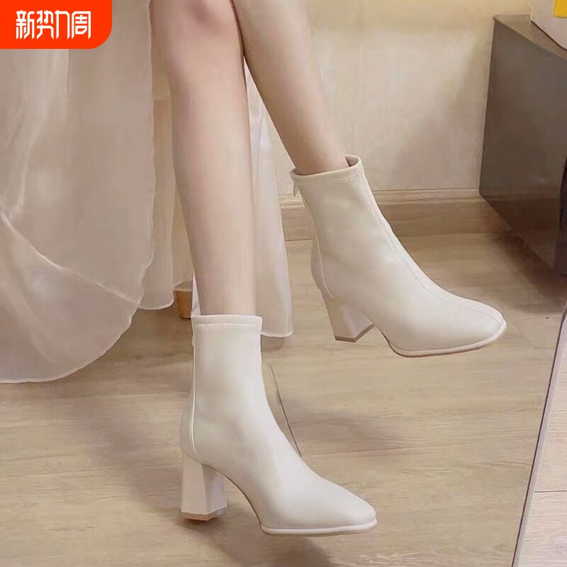 真皮白色短靴高跟女2025春秋新款配裙子的小短踝靴子粗跟皮鞋加绒