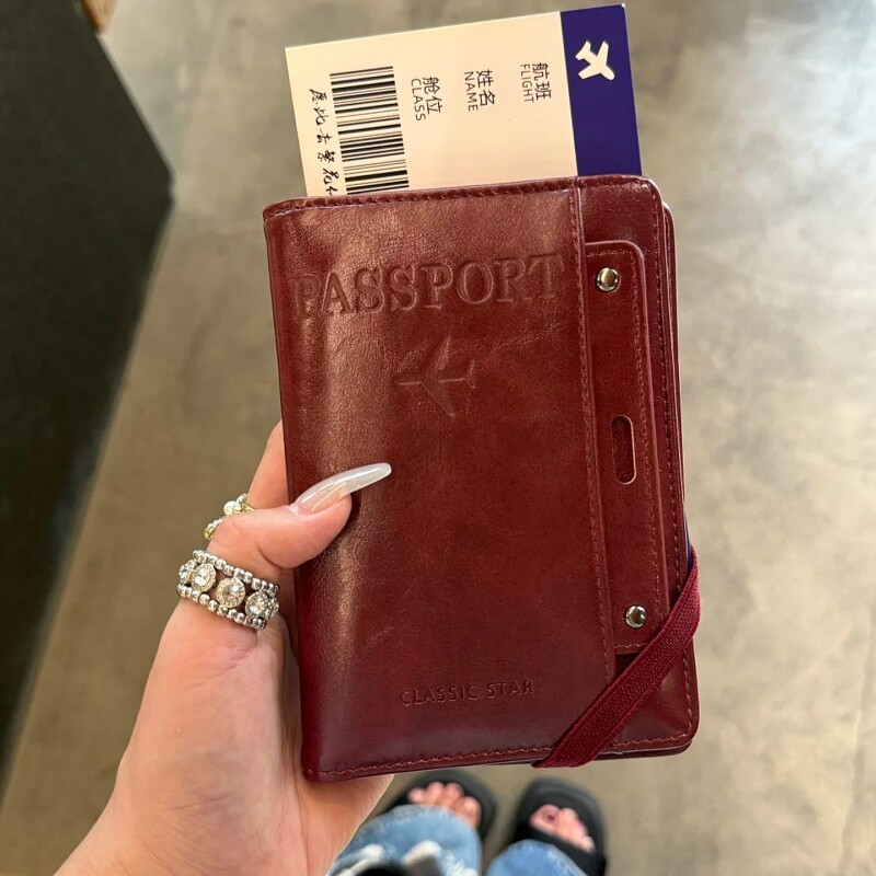 红色钱包卡包证一体护照夹收纳包马年喜庆多功能机票旅行小证件包