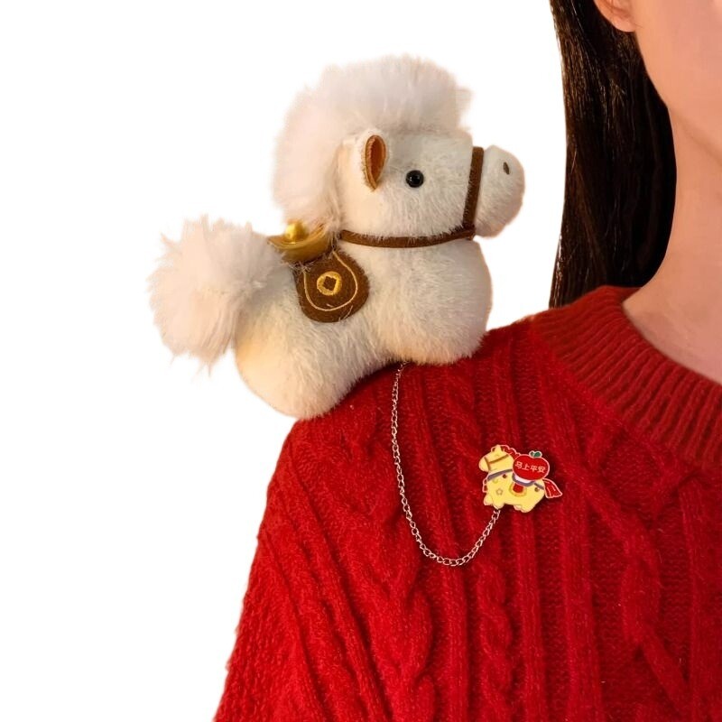 马年吉祥物公仔胸针2026年新款本命年毛绒小马别针新年装饰品礼物