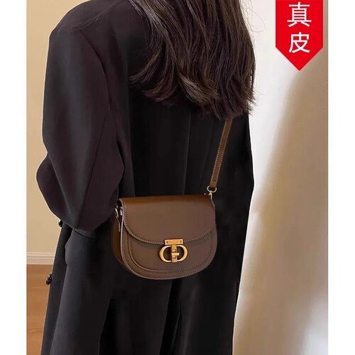 真皮复古单肩斜挎包包女2026新款高级感通勤百搭小众马鞍半圆包