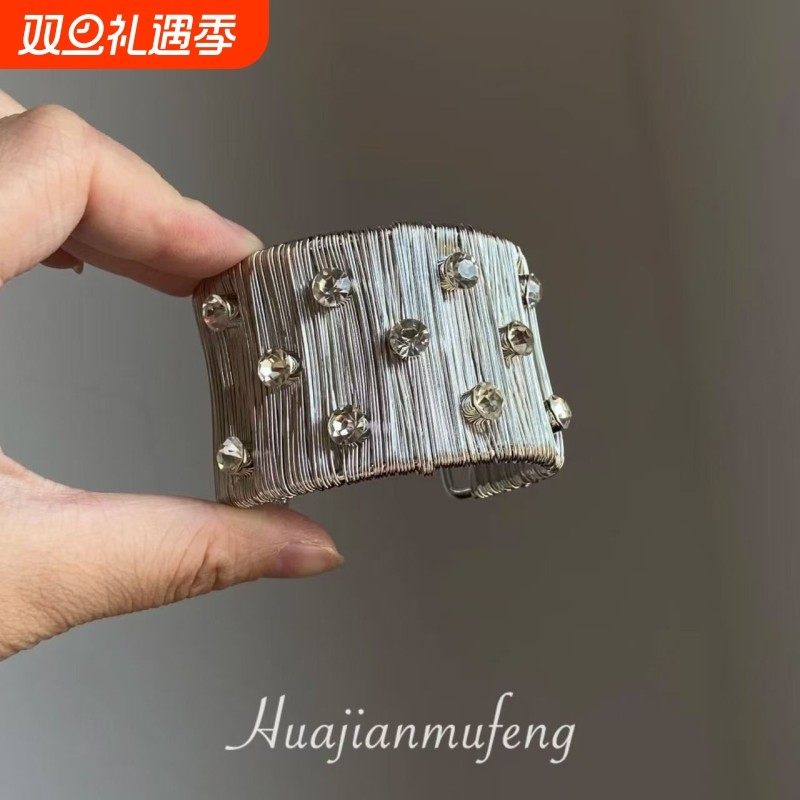 未来感~个性夸张银色闪钻宽边手镯新款小众设计开口手环手饰独特