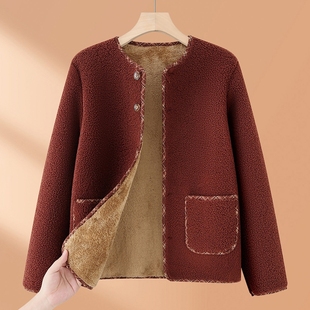 妈妈秋冬款加绒加厚羊羔绒外套中老年时尚小香风上衣冬季女款衣服