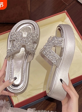 厚底增高拖鞋女夏2025新款外穿高级感一字拖爆款凉拖银色水钻中跟