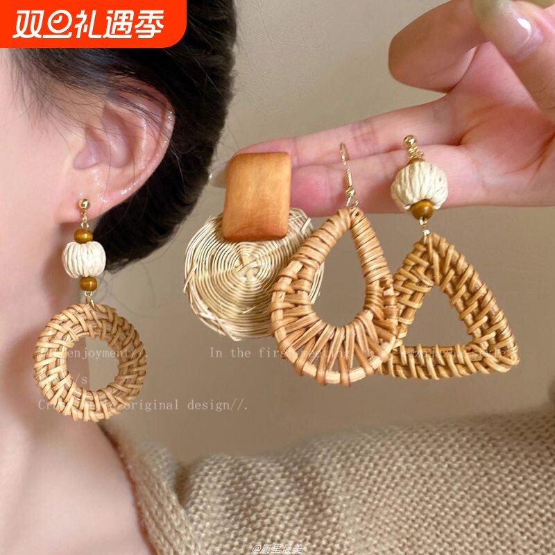波西米亚草编流苏耳环女海边度假风耳坠配饰夏天旅游夸张耳饰爱心