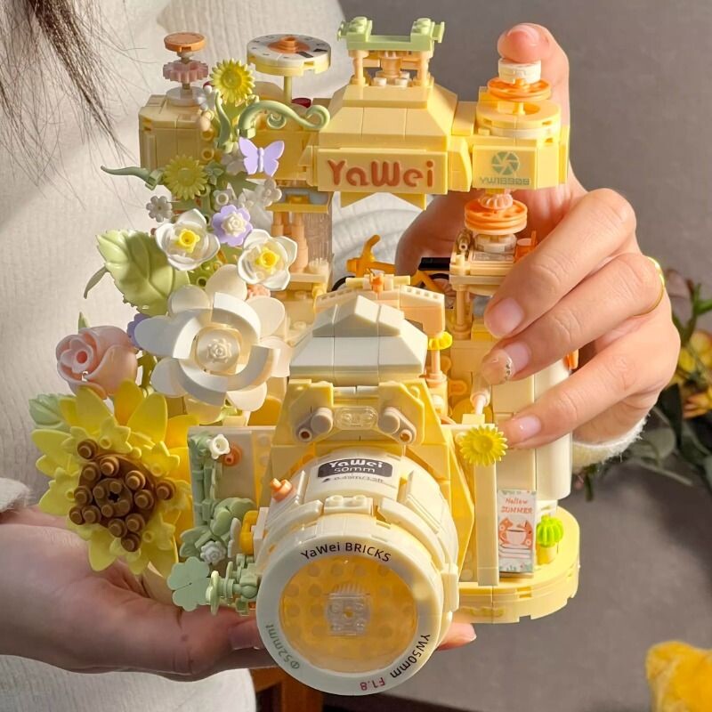 积木拼装永生花复古相机模型女生桌面摆件拼图成人版新年礼物闺蜜
