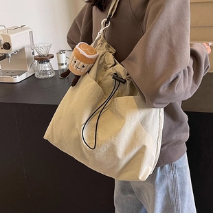 休闲大包包女2025大容量时尚布包单肩包新款托特包上课通勤斜挎包
