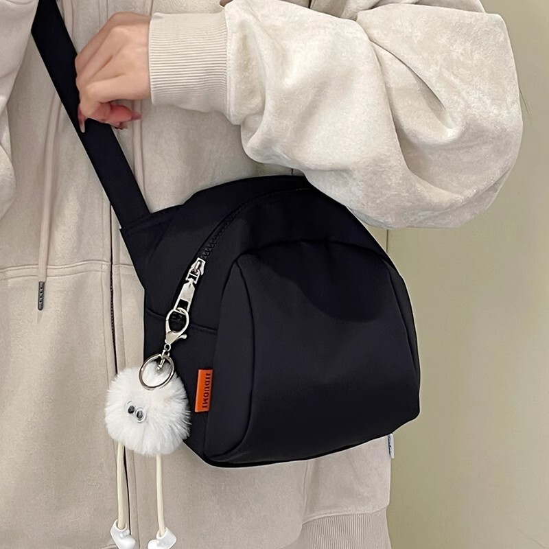 休闲尼龙布包包女2025新款贝壳轻便百搭大容量斜挎包单肩包