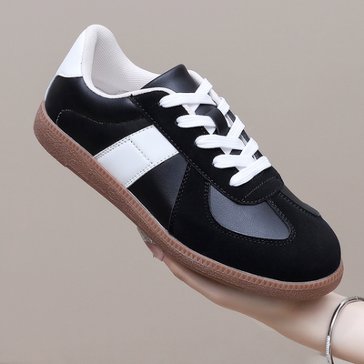 女鞋大码板鞋时尚经典德训鞋