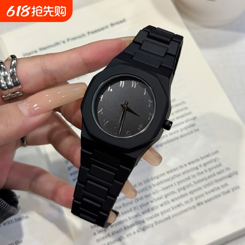 纯色系列无LOGO腕表男女同款简约黑武士石英大表盘手表方形轻奢
