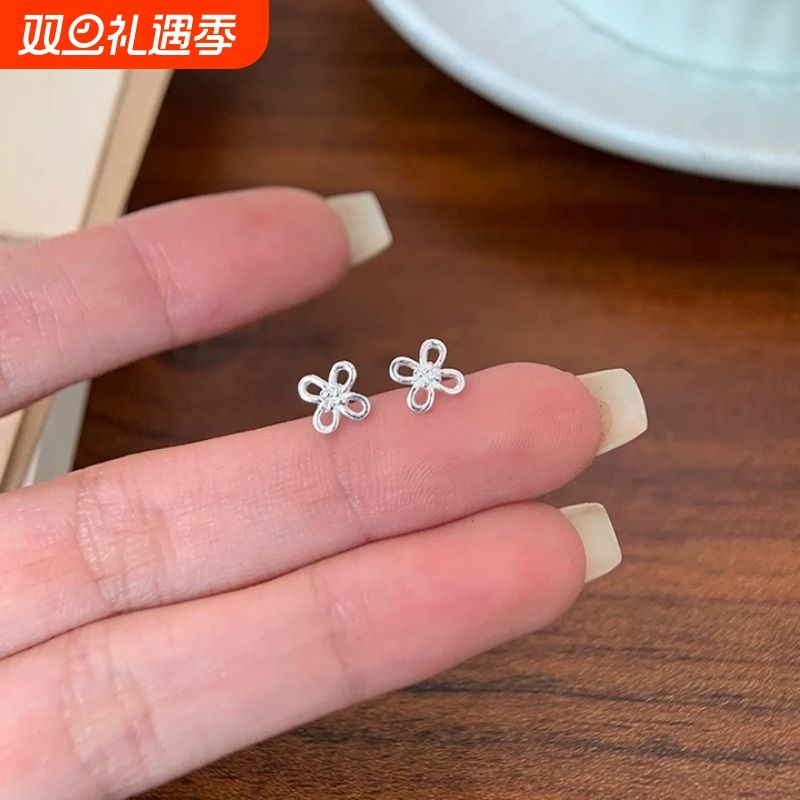 s925纯银花花耳钉女小巧精致韩式耳环高级感螺丝耳饰养耳洞免摘