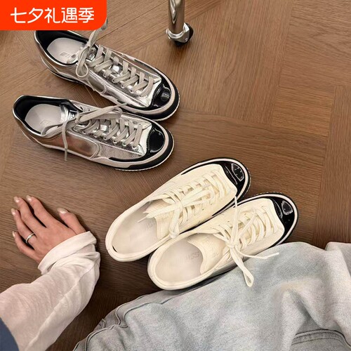 H55女鞋墨白山茶2026春季新款简约休闲百搭平底撞色板鞋小白鞋
