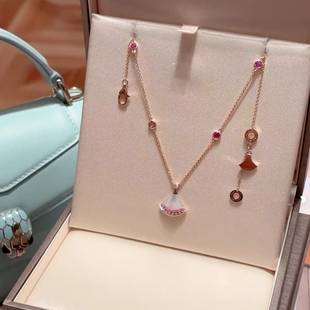 2025新款七夕限定18k玫瑰金粉蓝宝白贝母钻石扇形项链裙子锁骨链