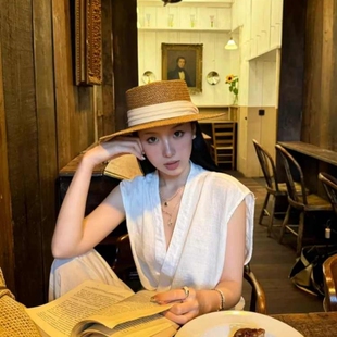 老钱风复古平顶草帽女夏沙滩海边度假防晒帽子英伦风草编遮阳礼帽