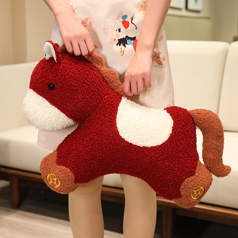 国风元宝小马抱枕毛绒玩偶客厅沙发装饰摆件汽车载靠枕送礼物马年