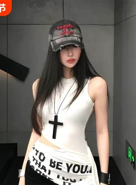 复古暗黑系木质十字架吊坠项链哥特友朋y2k亚文化锁骨链百搭配饰