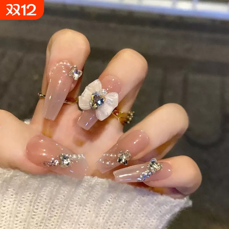 2026新年战甲爆款穿戴甲冰透蝴蝶贴片纯欲风极光钻美甲甲片显白