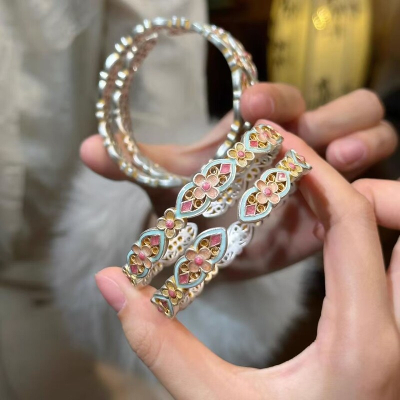 「花满筑」宫廷风花朵手镯女2025新款珐琅彩新中式国风高颜值手环