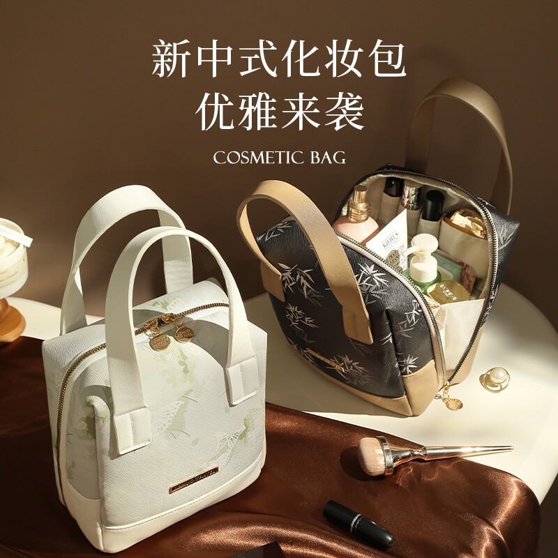 外出手提化妆包女大容量2025新款便携式收纳化妆刷袋旅行立式防水图片