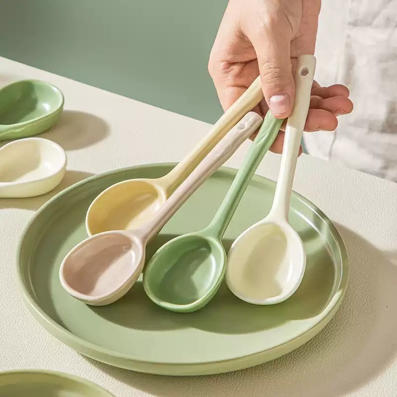 奶油风甜品勺陶瓷勺子长柄家用ins风可爱汤匙高颜值调羹咖啡瓷勺