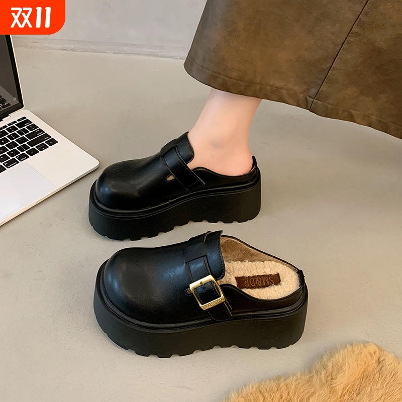 厚底加绒包头半拖鞋女外穿2025秋冬新款毛绒懒人鞋一脚蹬勃肯棉拖