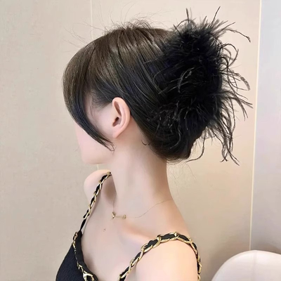 黑色鲨鱼夹气质高级感显时尚