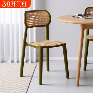 中古风靠背椅子可叠放藤编餐椅家用加厚塑料凳子客厅商用餐桌椅子