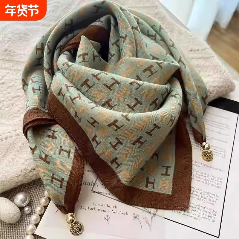 护颈方巾丝巾女磁吸扣2025新款小围巾女秋冬季棉麻脖子围脖三角巾,服饰配件/皮带/帽子/围巾,围巾/丝巾/披肩,淘宝优惠券,粉丝福利购,淘宝优惠卷