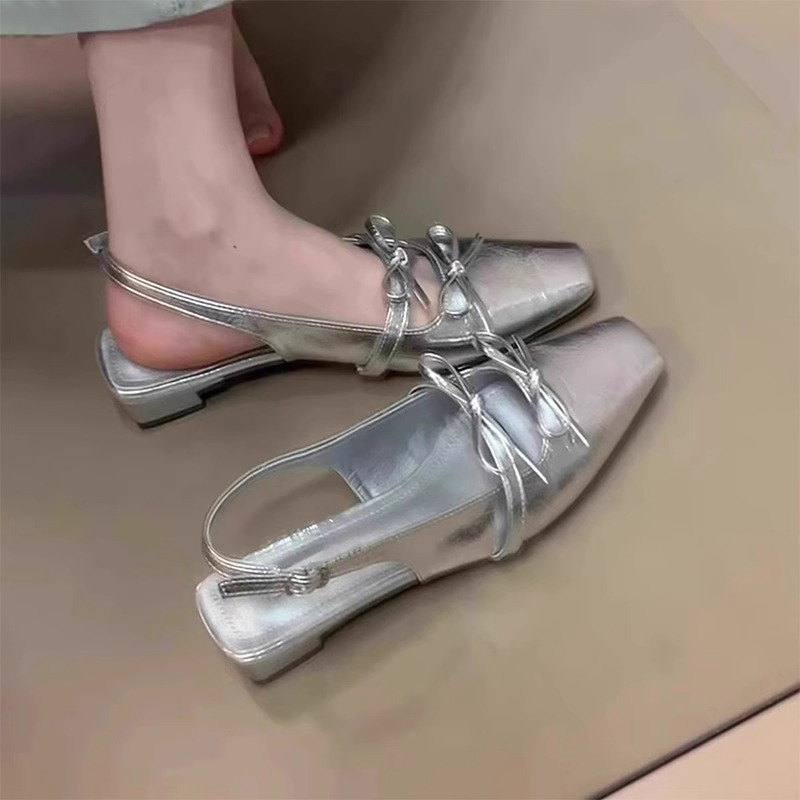 法式低跟蝴蝶结银色包头凉鞋女2025新款夏季玛丽珍浅口单鞋小皮鞋