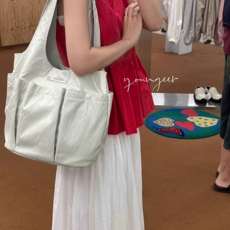 韩国设计师品牌24新款matin kim皱纹双口袋设计托特包手提