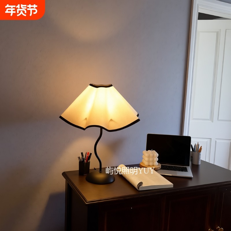 少女心婚礼花瓣伞灯ins高级感简约中古台灯小夜灯卧室床头氛围灯