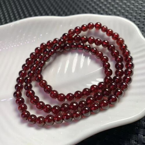 爆仿白水晶石榴石手串多圈高级感三圈手链招财红色石头送女友轻奢