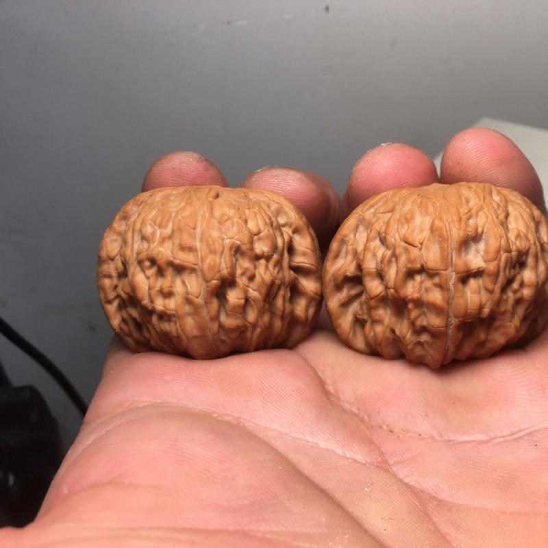 文玩古玩核桃闷尖磨盘狮子头特大手玩把玩四座楼官帽精选品包浆