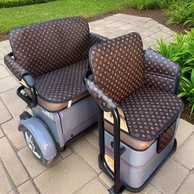 适用爱玛雅迪金彭小鸟艾美达小刀大安新日电动三轮车座套防水坐垫