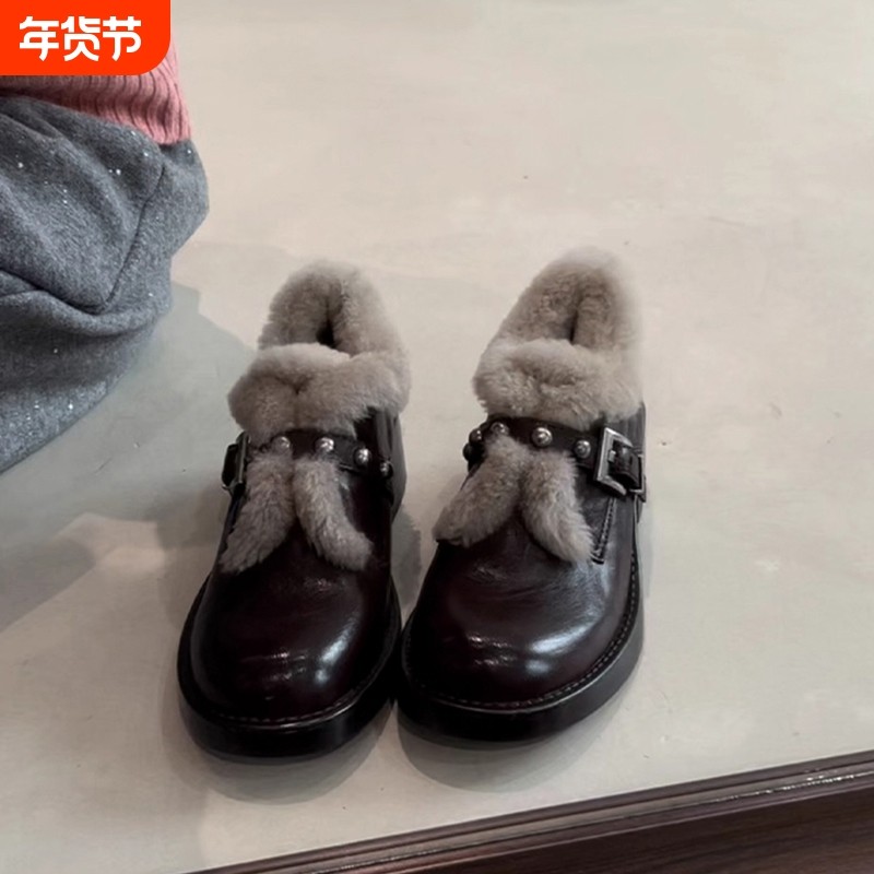 时尚英伦风粗跟加绒毛毛小皮鞋女2025秋冬新款百搭棕色小个子单鞋
