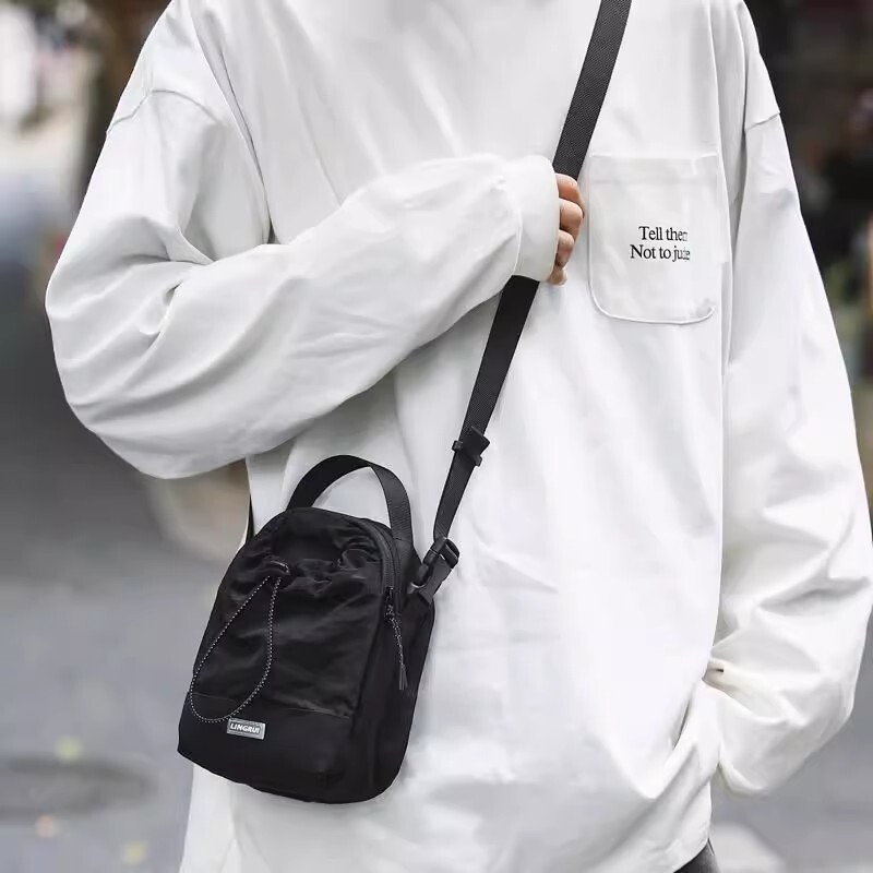 轻量化户外单肩小包斜挎包男多功能手机包旅行水壶水杯包露营骑行