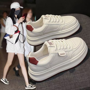 板鞋女秋冬2026新款透气小白鞋学生韩版百搭厚底时尚休闲板鞋潮鞋