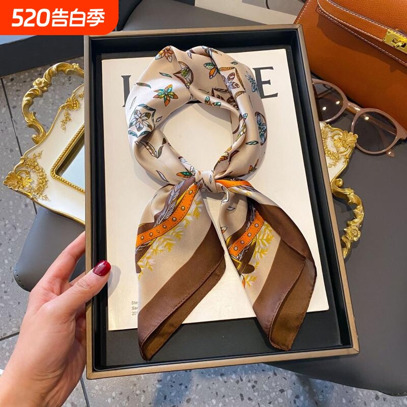 70小方巾丝巾女2024新款夏季领巾礼物实用妈妈高级感围脖围巾玫