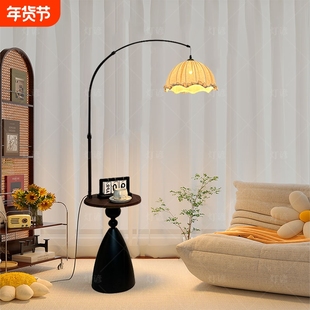 法式复古风落地灯客厅钓鱼灯新款沙发边几中古风摆件一体台灯温馨