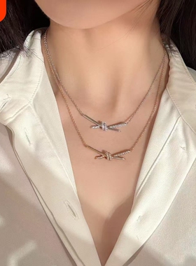 高定无压力顶级品质镶钻绳结项链女交叉蝴蝶结锁骨链女925银玫