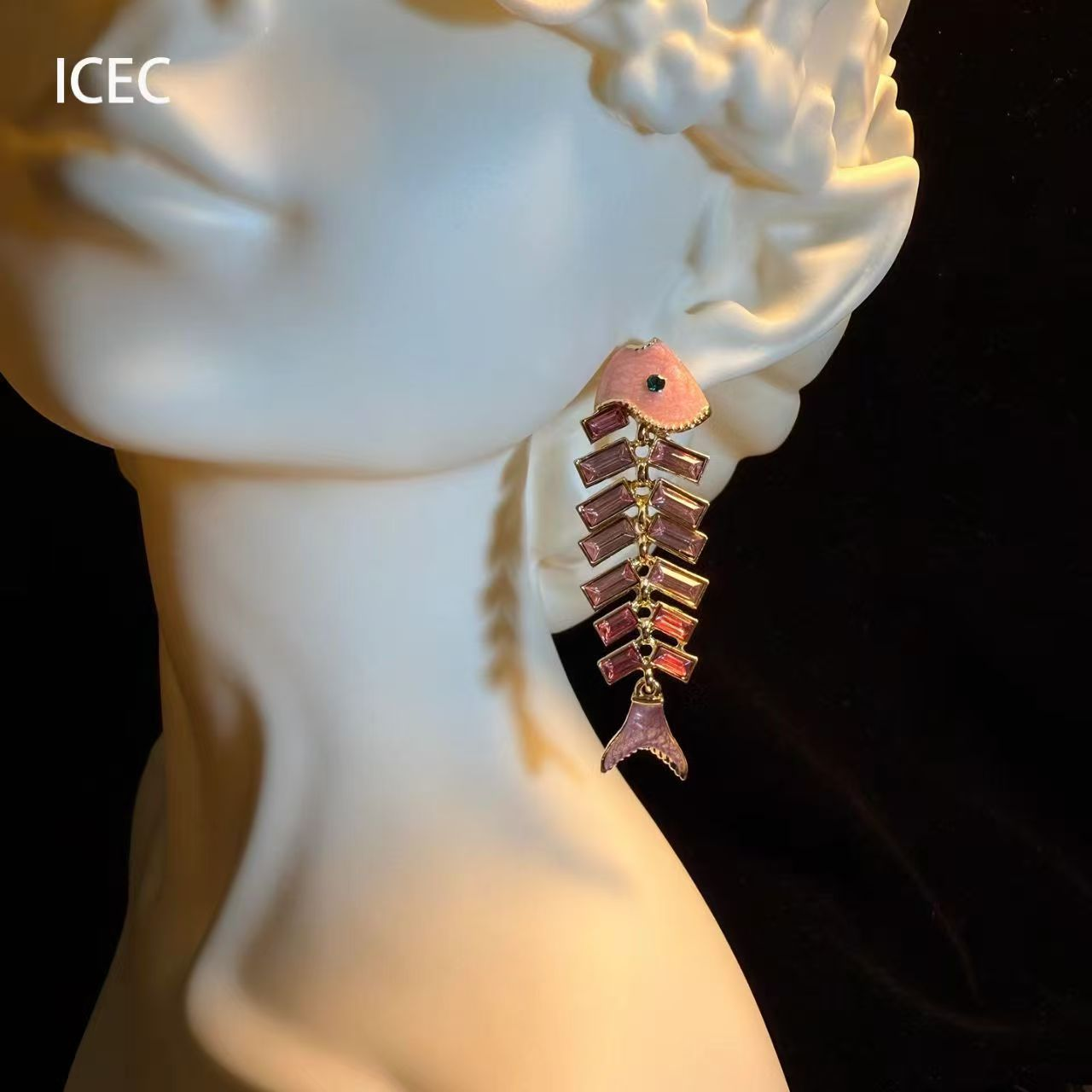 「岁岁欢鱼」甜美爆闪粉色鱼骨拼接耳钉甜酷风重工夸张个性耳饰女