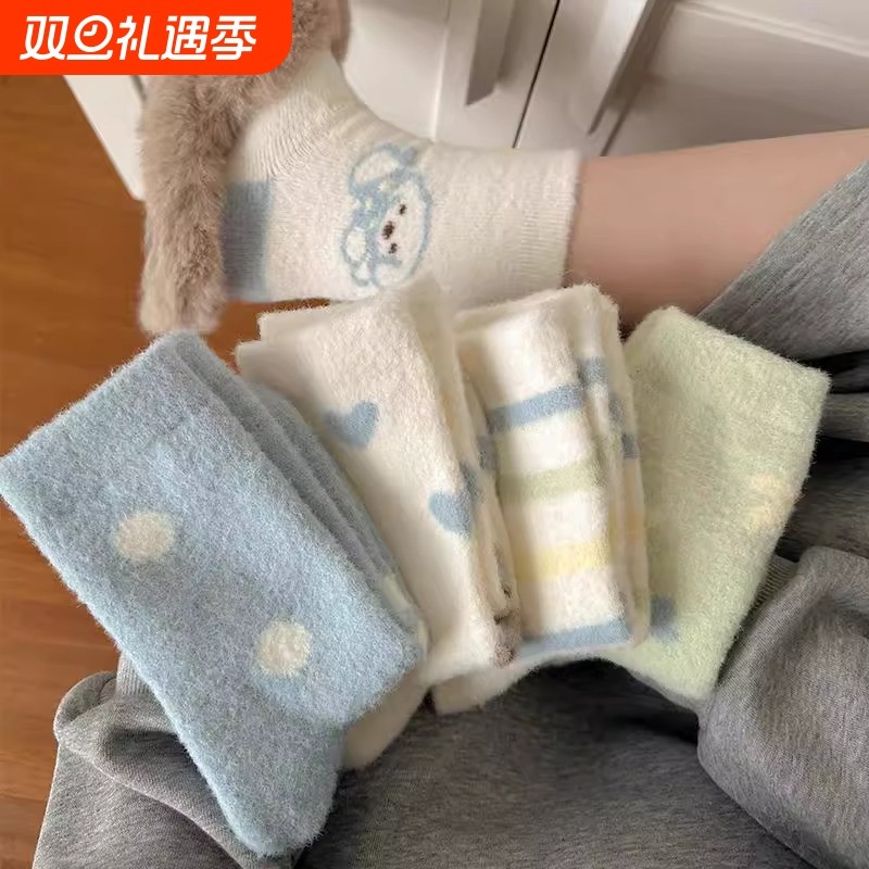 卡通加厚水貂绒袜子女款中筒袜秋冬季就艾绒保暖可爱毛绒长袜加绒