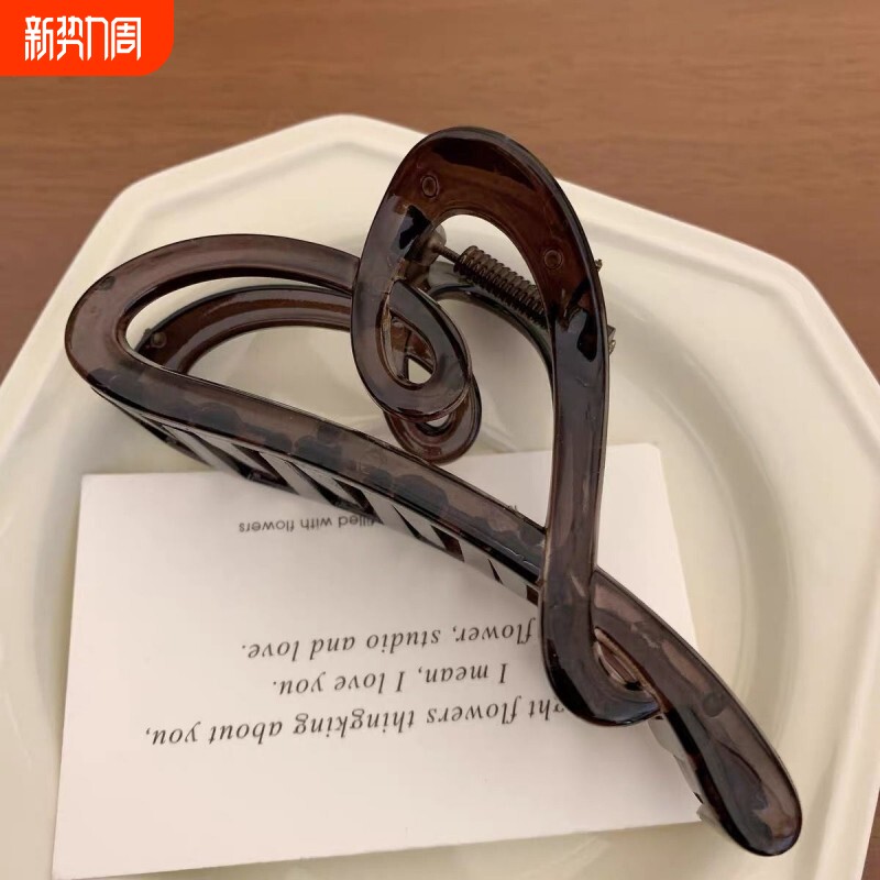 许我耀眼赵露思许妍同款爱心抓夹高级感后脑勺盘发鲨鱼夹发夹头饰